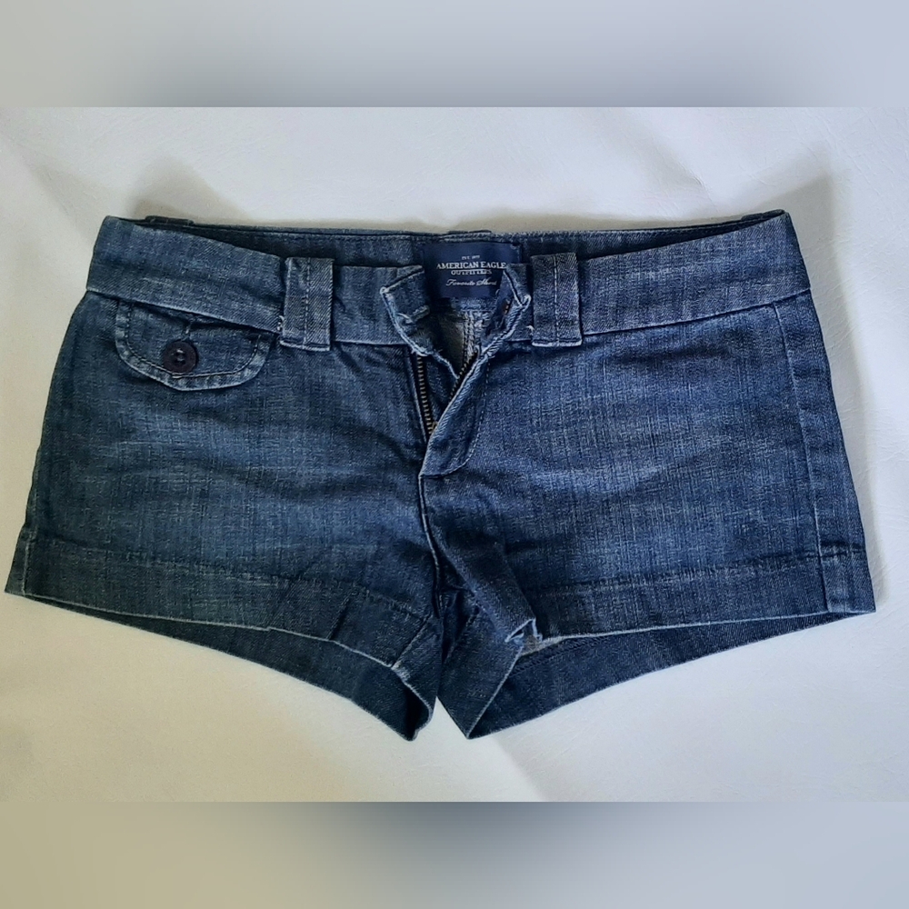 American Eagle Outfitters Favorite Short